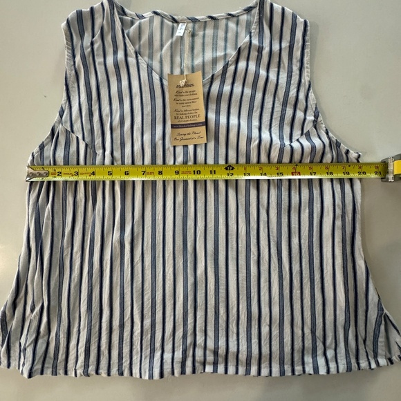 Blue Sky Havana Tank NWT - Picture 4 of 6